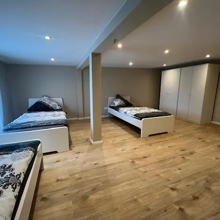 Apartment Serena Monteur