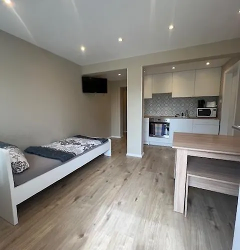 Serena Monteur Броденбах